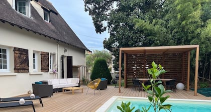 Beautiful villa with swimming pool, 5 minutes' walk from the historic center