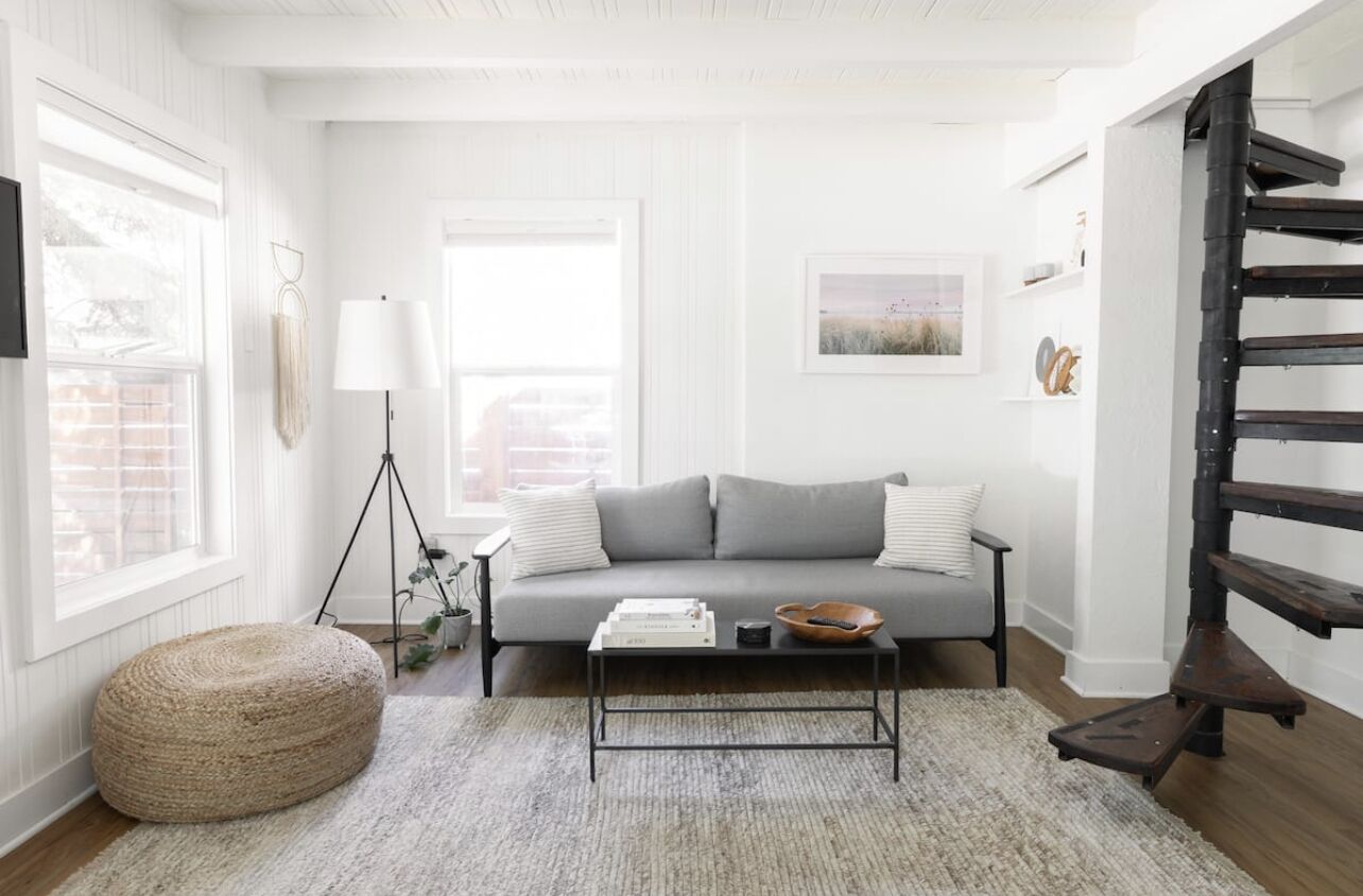 Amazing Location! Charming home - Little City Bungalow