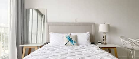 1 chambre, bureau, fer et planche à repasser, Wi-Fi