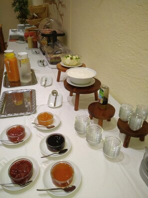 Daily buffet breakfast (EUR 13 per person)