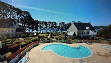 Piscine extérieure, piscine chauffée