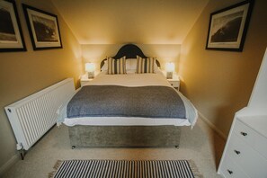 3 Schlafzimmer, Bügeleisen/Bügelbrett, Reisekinderbett, kostenloses WLAN
