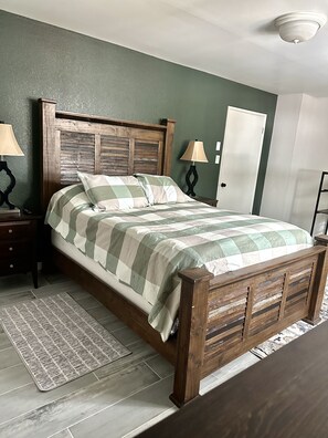 5 bedrooms, WiFi, bed sheets
