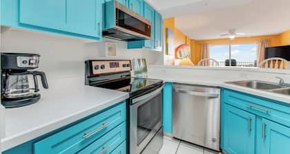 Updated Oceanfront Condo! Come and Relax by the Sea!