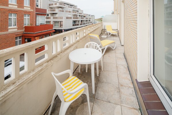 Outdoor dining - Vacation apartment 2 in Haus Tiemann (Norderney)