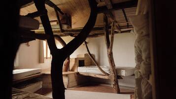 4 Schlafzimmer, Bügeleisen/Bügelbrett