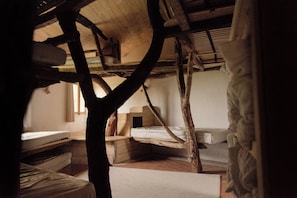 4 Schlafzimmer, Bügeleisen/Bügelbrett