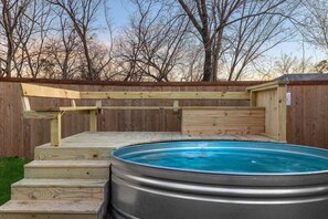 Bain à remous extérieur