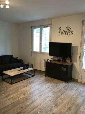Fernseher