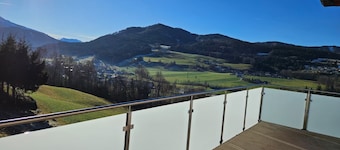 villa with panoramic view