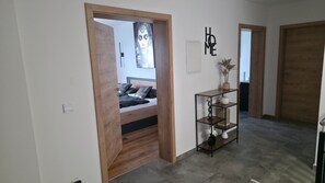 3 bedrooms, iron/ironing board, WiFi, bed sheets - villa with panoramic view (Oberwang)