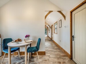 Dining - 1 bedroom accommodation in Bungay (Bungay)