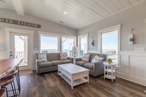 Smart TV, libros y impresora 