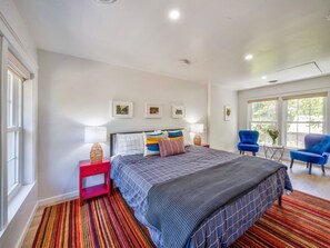 3 bedrooms, free WiFi, bed sheets, wheelchair access