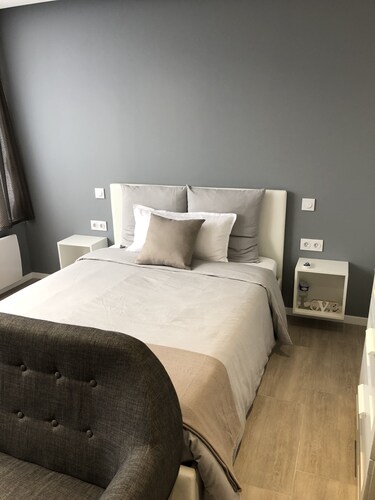 The Green cocoon: Above the Alsatian vineyard