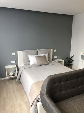 1 chambre, chambres insonorisées, Wi-Fi gratuit, draps fournis