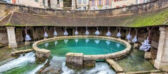 Spacious, bright apartment in the city center