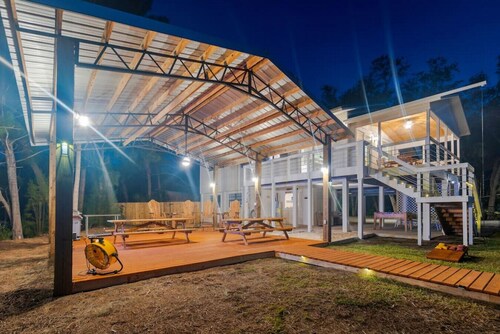 Gulf-Front Oasis | Stunning Sunsets + Nature Views & Peaceful Old Florida Charm