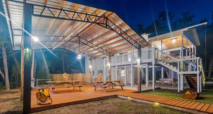 Gulf-Front Oasis | Stunning Sunsets + Nature Views & Peaceful Old Florida Charm