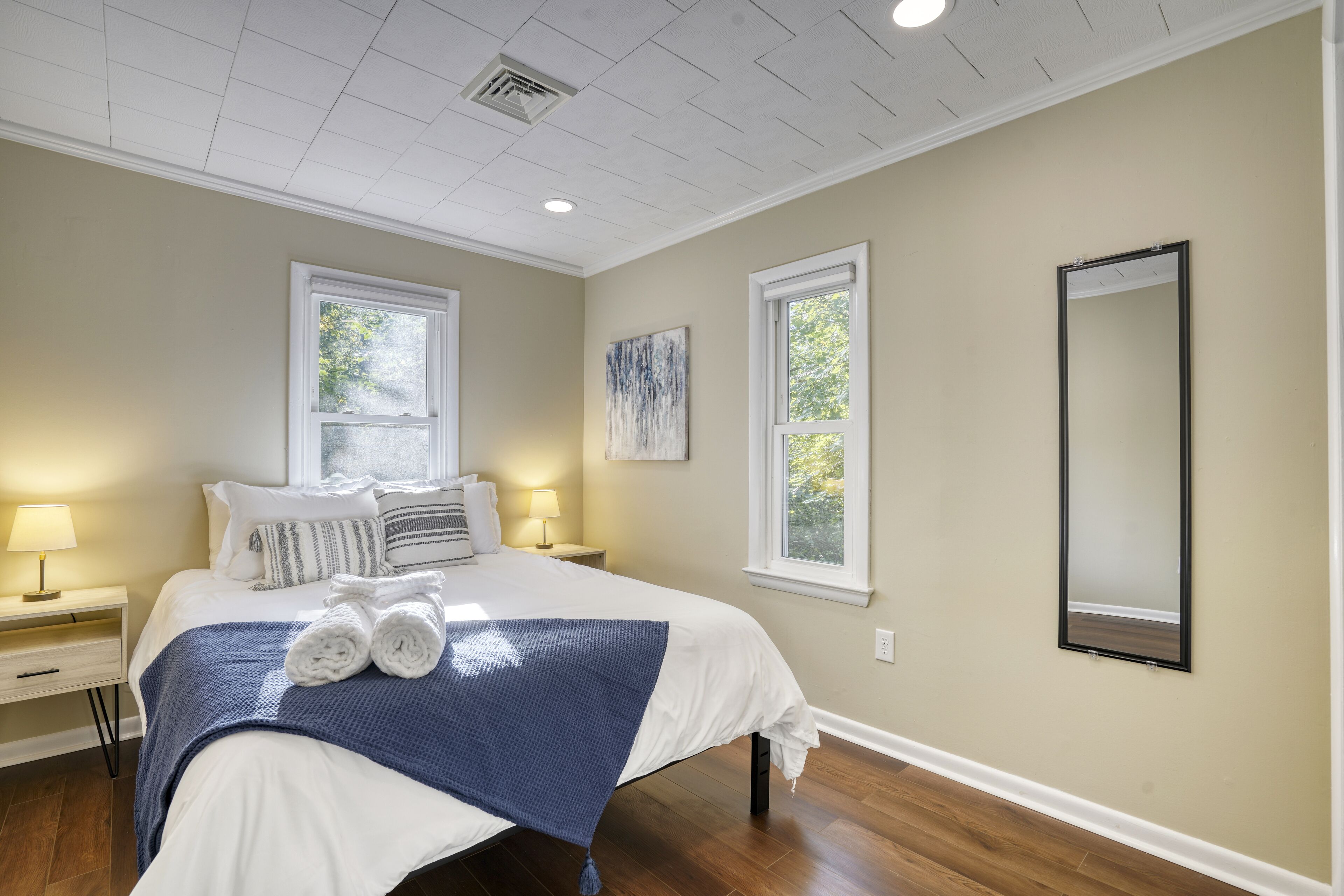 2 Schlafzimmer, Schreibtisch, Bügeleisen/Bügelbrett, kostenloses WLAN