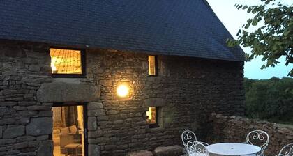 Quiet cottage in an entire peaceful landscape.