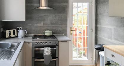 2 bedroom accommodation in Girvan