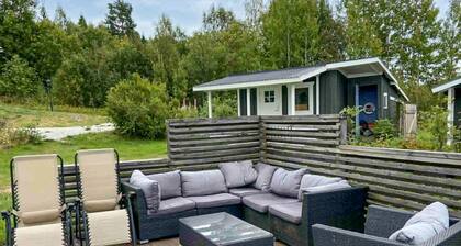 Cozy home in Harmånger with lake view
