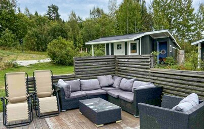 Cozy home in Harmånger with lake view