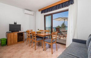 TV - Stunning apartment in Barbat na Rabu (Barbat na Rabu)