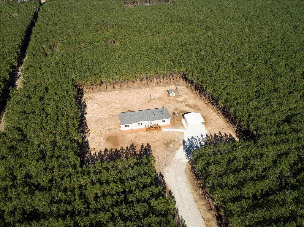 Delightful 4-bedroom vacation home in pine farm