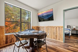 6 soverom, strykejern/-brett, wi-fi (inkludert) og sengetøy