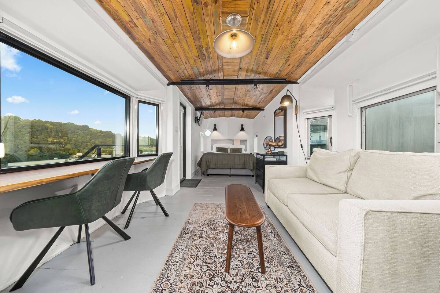 Train Caboose W/ River Views <.5 Mi To Downtown - Lynchburg, VA