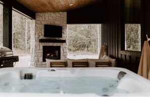 Property grounds - The Denizen – Luxury Cabin Nestled Among the Pines (Broken Bow)