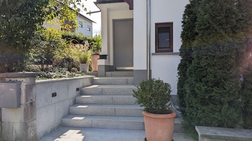 Einzimmerwohnung in Ruhiger Lage mit Balkon