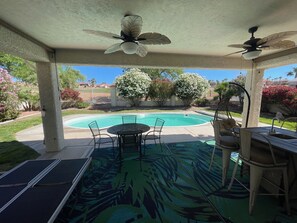 A heated pool - Golf Course Oasis w/private pool --- close to everything (Mesquite)