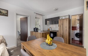 Dining - Amazing apartment in Barbat (Barbat)