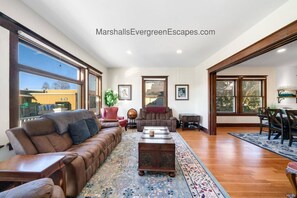 Televisión y chimenea 