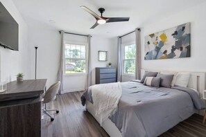4 bedrooms, desk, iron/ironing board, free WiFi