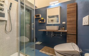 Shower - 1 bedroom beautiful apartment in Roma (Roma)