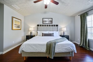 3 bedrooms, iron/ironing board, free WiFi, bed sheets