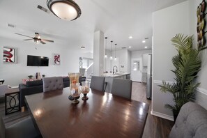 Interior - Cozy Retreat home in the Heart of Conroe (Conroe)