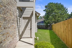 Exterior detail - Cozy Retreat home in the Heart of Conroe (Conroe)