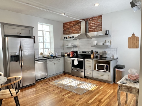 Microwave, oven, stovetop, dishwasher