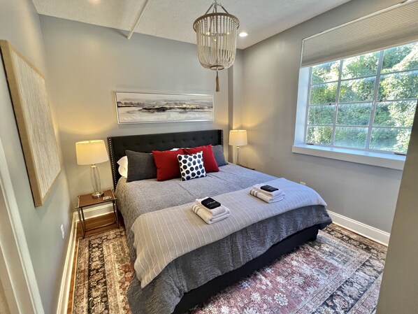 2 chambres, fer et planche à repasser, Wi-Fi, literie fournie