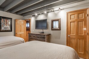 4 habitaciones, wifi gratis y ropa de cama