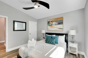 5 bedrooms, iron/ironing board, free WiFi, bed sheets