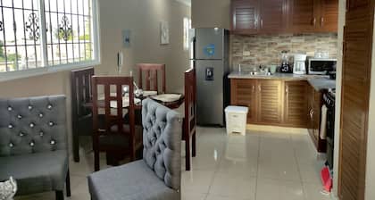 The Perfect 2Bedroom 10 mins from Downtown