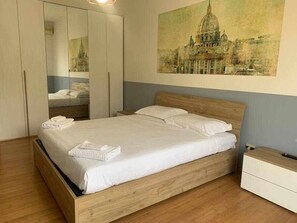 1 chambre, fer et planche à repasser, Wi-Fi gratuit, draps fournis