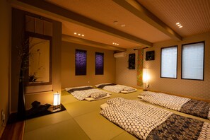 3 bedrooms, down duvets, free WiFi, bed sheets - TSUDOYA Sannou (Osaka)