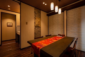 3 habitaciones, cubrecamas, wifi gratis y ropa de cama 